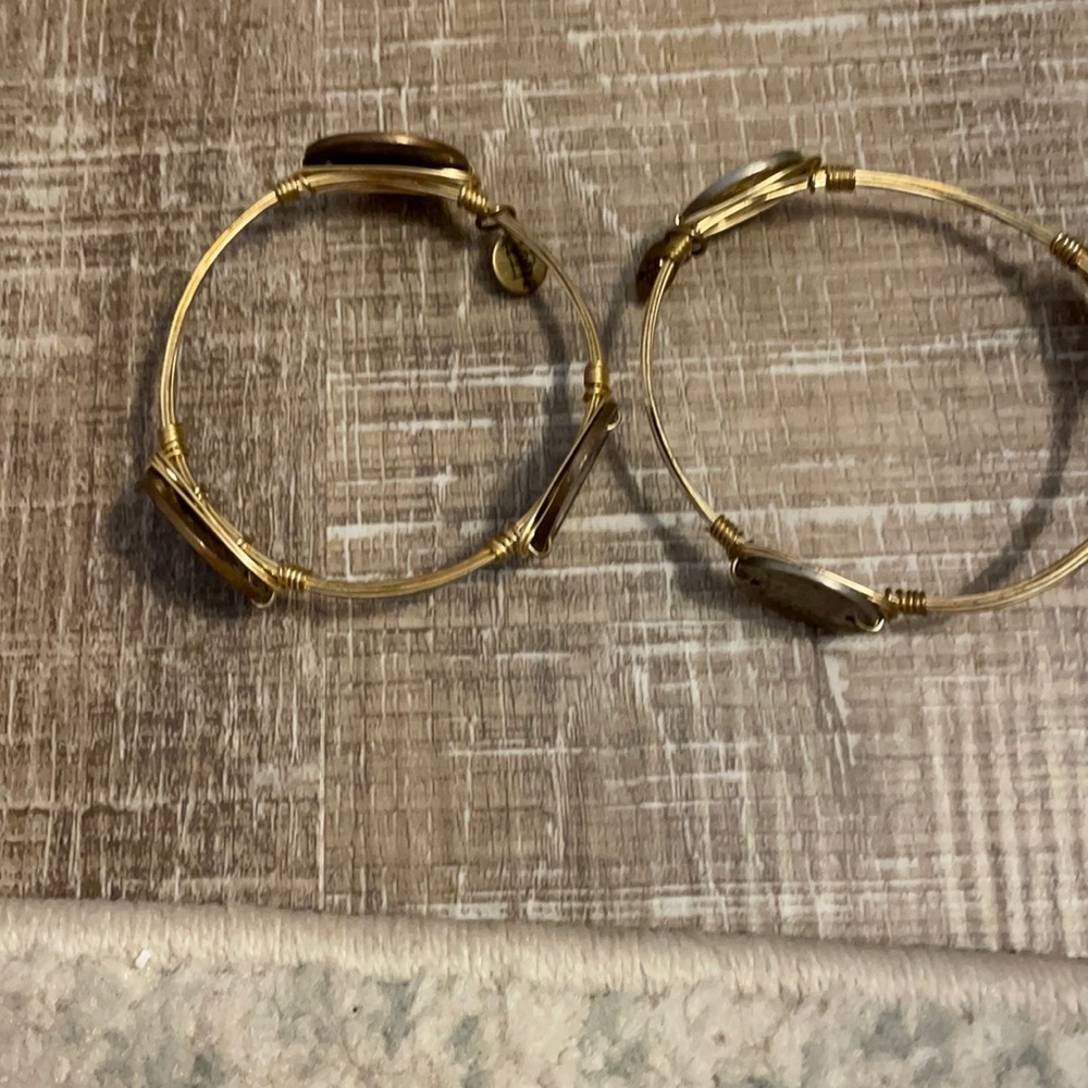 2 bracelets